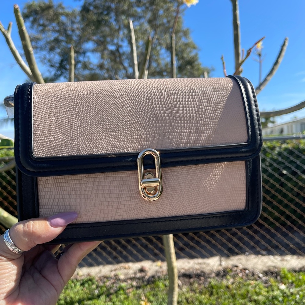 JULES KAE Anthropologie Crossbody Black and Tan Bag (MIA) - Picture 3 of 16